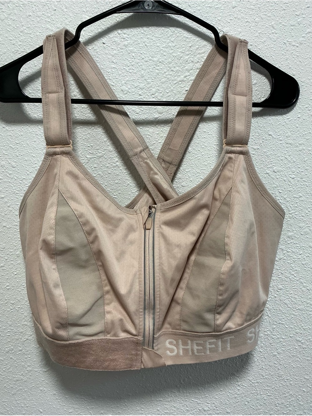 SHEFIT High-Support Front-Zip Sports Bra in Nude Blush size “OM”